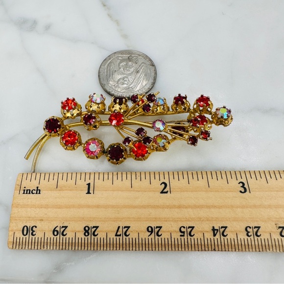 Vintage Austria 60s Rhinestone Brooch Pin AB Ice Red Pink Gold Tone Wire Leaf - Picture 9 of 11